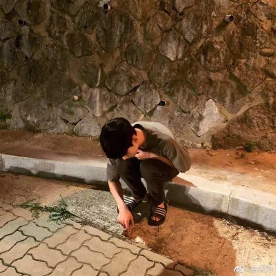 伫中区以玄览,瞻万物而思纷。——陆机(魏晋)《文赋》节选
& feeling the world with my heart