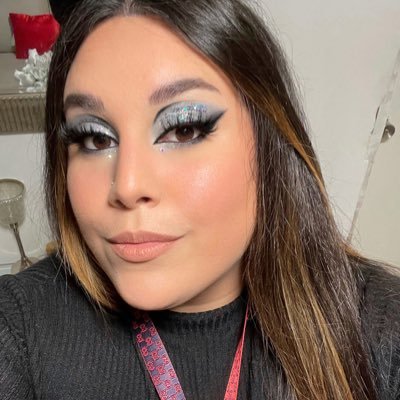 Latina 🇵🇷 Makeup Artist IG Taniaartistry_ PR/Business taniairizarty94@gmail.com