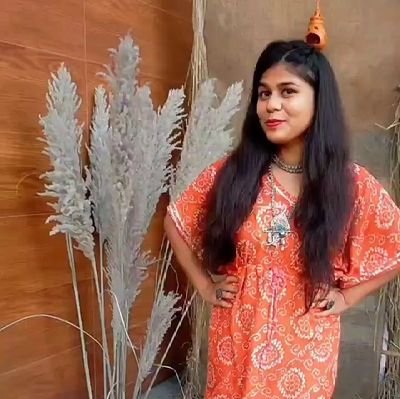 Anisha09831808's profile picture. लिखने की कला सीख रही हूं बस