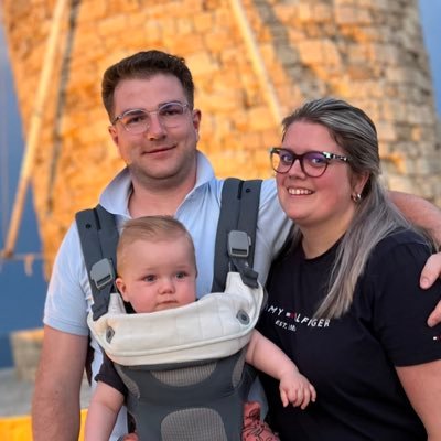 ⛴️ VTS Operator havenbedrijf Rotterdam 🚒 Bevelvoerder brandweer Maassluis 👨👩👧👦 Trotse vader van zoon Daan 💙en dochter Demi 💕 👫 Partner van Rachel