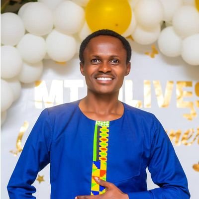 Jr.Architect💫 ▪︎Creative @ NalitectStudio 📈 ▪︎E-Learning📚 ▪︎Digital Economy💰▪︎Personal brand 👤▪︎Guitarist 🎸 ▪︎Singer 🗣🎙For God 🍀 And my country🇺🇬