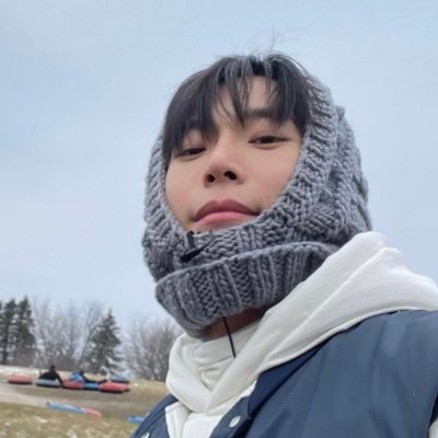 #DOYOUNG: i dont have charms, but i got money.