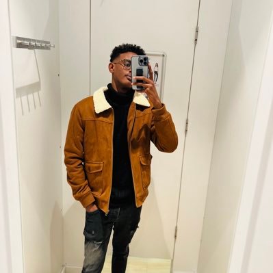 Osama_Mohamed00's profile picture. اذا امتلكت شئ جمميل لآ تبحث عن الاجمل فتخسر الإثنين.. القناعةة حلوة..❤️
