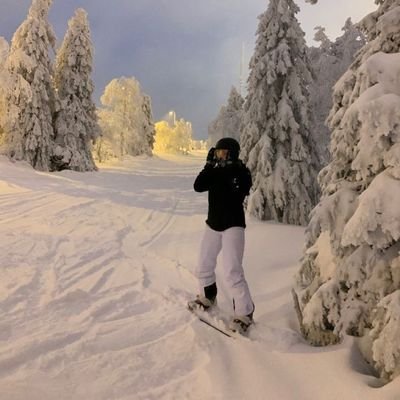 aleexxvaal's profile picture. Alex 𖹭

XXI 

CDMX