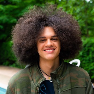 FAU Senior, Artist, Political Scientist. Aotearoa born, New Jersey raised, Florida living