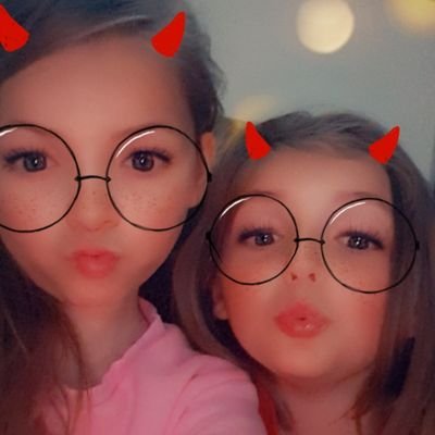 I have a YouTube channel im just starting to try to get started gotta try for me and my daughters 😍💯 its...
kerrie hot bits