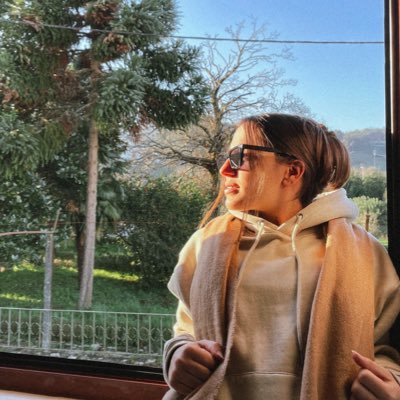 Ana_Cardoso_22's profile picture. 