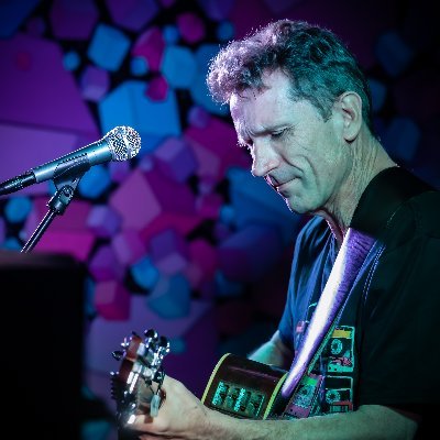 One guy having a blast singing, writing songs, playing guitars, teaching stuff & looping | melodic pop-rock singer-songwriter/loop pedal artist