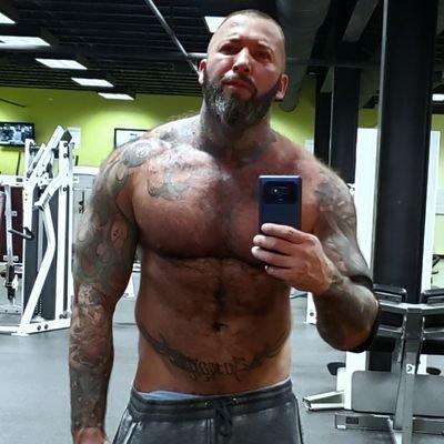 18+ only. Porn Actor 🌟 raging stallion ⭐ Daddy Bear.  Hardcore wet dream.   A lover and a master💪https://t.co/iZKLYwdxxL    available for porn🔥