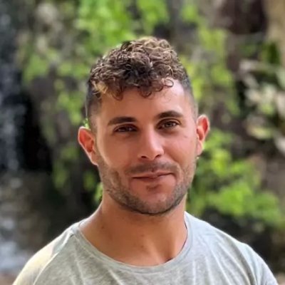 SoyJuanMacias's profile picture. Freelance Software Dev, Dev Teacher, Mía's daddy 🐶. Extreme sports lover. Surf passionated🏄🏻 100% remote traveling throw the world