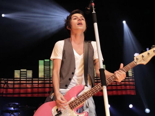Meu maior sonho é conhecer os meninos da banda Restart... Amo muito eles. since: 16.02.2011