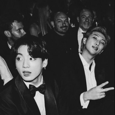 ⭑ ‘93 ⭑ she/her ⭑ ot7 ⭑ namkook biased ⭑ coffee enthusiast (the song, not the drink) ⭑ ptd la d1/d2 ⭑ hobipalooza ⭑ d-day chicago d3 ⭑ bts|svt|skz|atz|nct ⭑