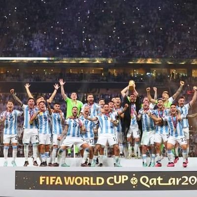 Hincha de LIONEL ANDRES MESSI, EL MAS GRANDE DE TODA LA HISTORIA, LA SELECCION CERRO LA GRIETA, 18 DE DICIEMBRE DEL 2022 EL FINAL DEL FUTBOL ARGENTINO ❤️🇦🇷