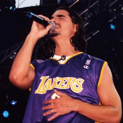 i love the backstreet boys but in love with kevin richardson wholeheartedly and infinitely ❦