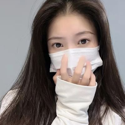 fyba83229822's profile picture. 