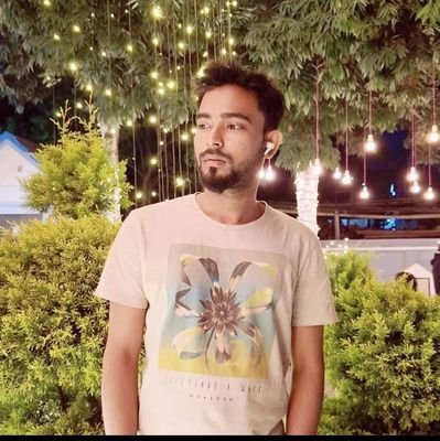 r2h_sabir's profile picture. 