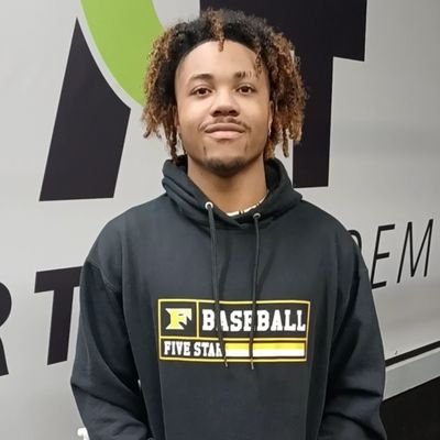 manniewatkins1's profile picture. 6'0...195 lb...senior...Ashbrook highschool...B+ student(soon to be A)
R. Handed batter...outfielder... 1st base...##SLUGGER##...ALWAYS working...🙂