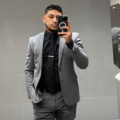🇵🇷🇪🇨🇸🇻 | IG: tomascarlo20 | Venmo: Tomas-Carlo