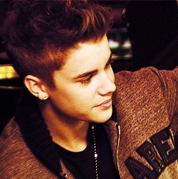 12 de Octubre de 2011♥ Justin por primera vez dió un concierto en ARGENTINA! @justinbieber nos sigue desde el 26/12/10. Ask for follow back! 1D-