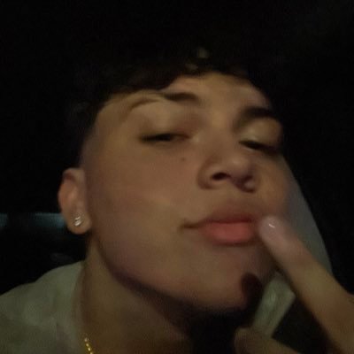 I make music, pero no soy bueno haciendo tweets mi último tema está aquí abajo https://t.co/1zNfupSzou