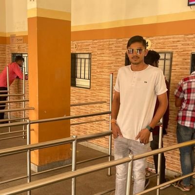 नेत्र हमें केवल दृष्टि प्रदान करते हैं परंतु हम कब किसमें क्या देखते हैं,ये हमारी भावनाओं पर निर्भर करता है!
जिला सांचौर 👑 6305441728 rj46 👑💖💕💝