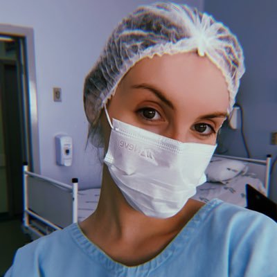 Brazilian Medical Student 3/6 studying for the USMLE step 1 | Aspiring Dermatologist and Pediatric🤍 Interested in reserach | Vice president of AWS UNISC👩🏻⚕️