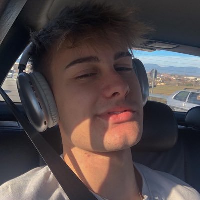 ethans_chaos's profile picture. aún no m he encontrado