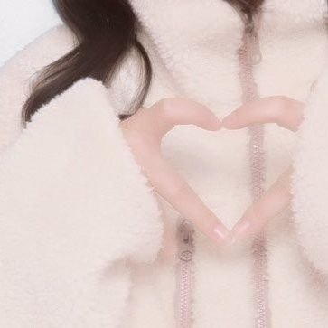 4月から高1/さいるーむの住人/🍓👑推し特に🐕❤/ツイッター初心者/アニメ好き/姫女子/#ポッキー同好会

主に日常のことをツイートしていきます！
