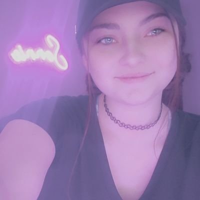 Full time mom🤰 part time streamer🎮 LOUD 🔊 Crazy 🤪 & Raging 🤬 Come have fun with me 😏| COD | League of Legends | 24 from IA | Twitch Streamer|