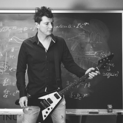 Planetary Science Prof at @Caltech | Co-Founder at @Lucinetic | Vox & Guitar at https://t.co/tIUqhCqpfn