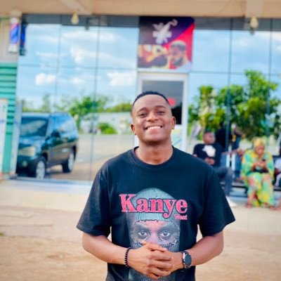 Icon_Rich___tz's profile picture. Gym shark🦈                                                                 JBL holder                                                                  Drip 🧢