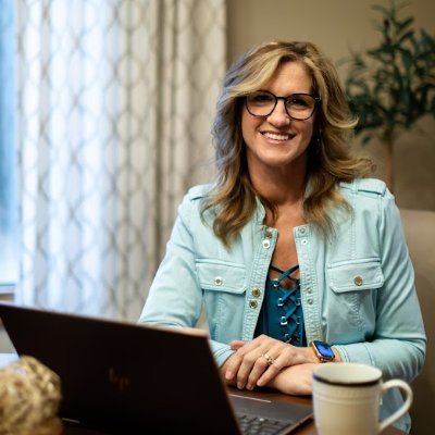 Certified Executive Business Coach CEC turned Health & Wellness Coach | Certified LCHF/Ketogenic NNA | Personal acct: @SueCramer