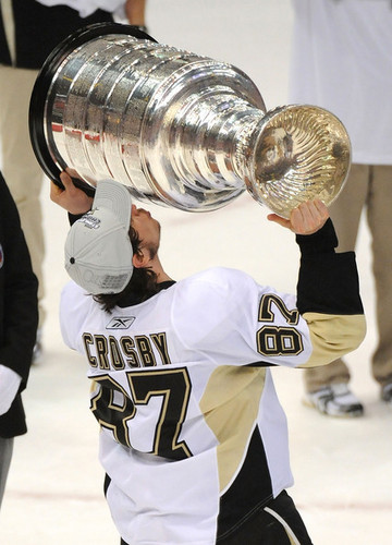 Sidney Crosby Spotlight is a fan operated Sidney Crosby news and information site. And we're here to talk about hockey, celebrate Crosby, and trash talk haters.