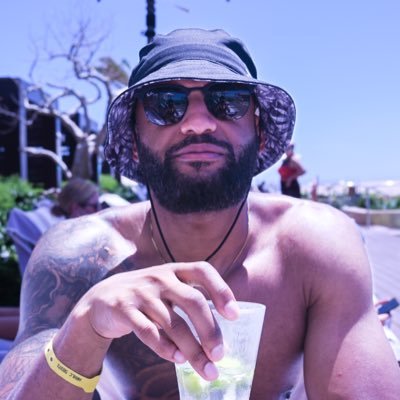 2_eazy_'s profile picture. 