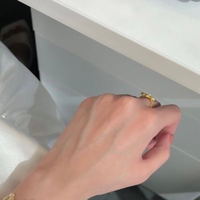 لا تحاول البحث عن حلم خذلك وحاول أن تجعل من حالة الانكسار بداية حلم جديد. 💕