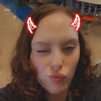 LCHS 📍/ Class of ‘23 / GPA: 4.1 / ACT: 22 / 10-20-2004 💗/ EKU ‘27
