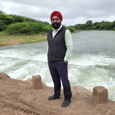 Live life King Size.#Foodie#Music#Travelling# Bike#
ੴ☬ ਵਾਹਿਗੁਰੂ ਜੀ ਕਾ ਖਾਲਸਾ !!
ਵਾਹਿਗੁਰੂ ਜੀ ਕੀ ਫਤਹਿ !!ੴ☬