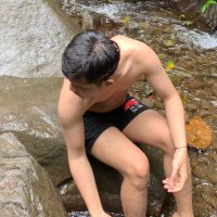 Lj (@jooofake) 's Twitter Profile