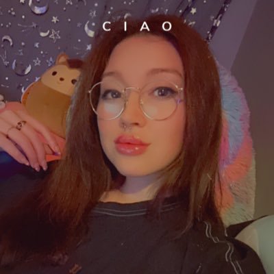 TaylorClaire's profile picture. 💫The deeper the darkness around you, the brighter the light shines when a ray of hope appears. 💫