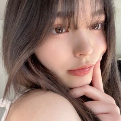 corpqs's profile picture. alive but, only ironically.