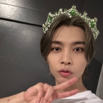 NCT | Xdinary Heroes. she/her. bns account: @sunnysidecart