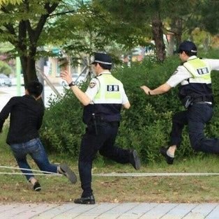 여러가지 이슈를 알려드립니다 / 문의, 제보는 쪽지로 / 모든 제보를 올리거나 응답할 수 없으므로 올리기에 적합한 제보인 경우에만 답변을 남기고 올립니다.