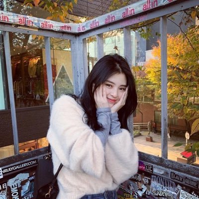 rheinskie_'s profile picture. this is harvard future student