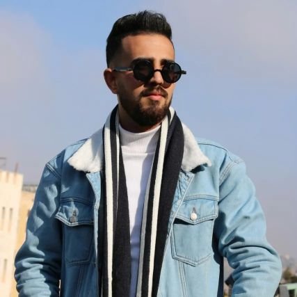 يسقط الجمال عند قباحة العقل وتتلاشى الأناقة عند رداءة الفكر وتتبعثر الوسامة عند تدني الأخلاق