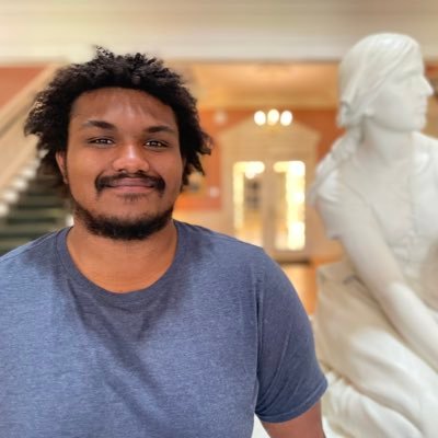atom_i_cant's profile picture. 21 - portrait photographer