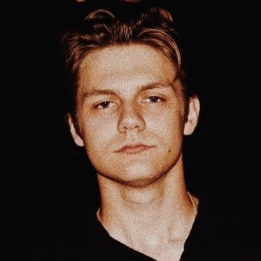 POTATOGUNKEENER's profile picture. potato gun expert • the mechanic's kid • 19 • he/him • pansexual