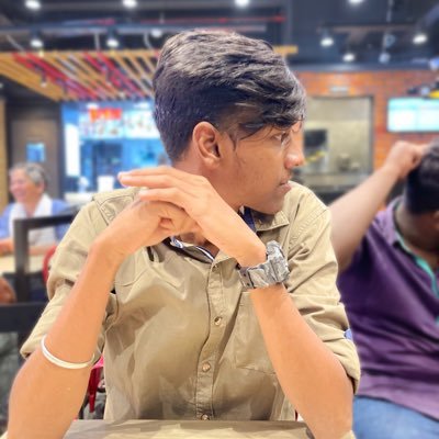 RevvanthS's profile picture. T h e R i s e !