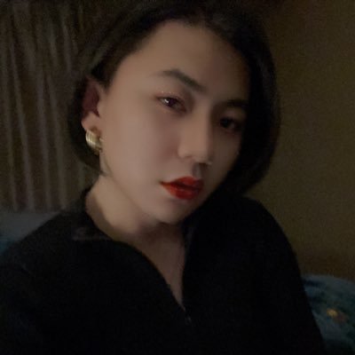 chongqingCDsisi's profile picture. 023 姐妹贴贴 4i 直男聊天先爆照，谢谢☺️