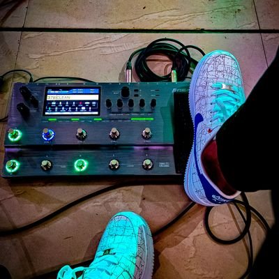 Musician | Studio Guitarist | Session guitarist | |Tech enthusiast #ALX | #gamer #Callofduty #CODM🇳🇬🇬🇧