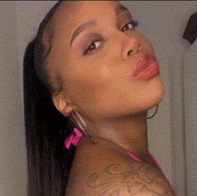 Mystic girl with a big heart, all natural 💜
i know what you’re looking for 😈
Only respond on OF 💬